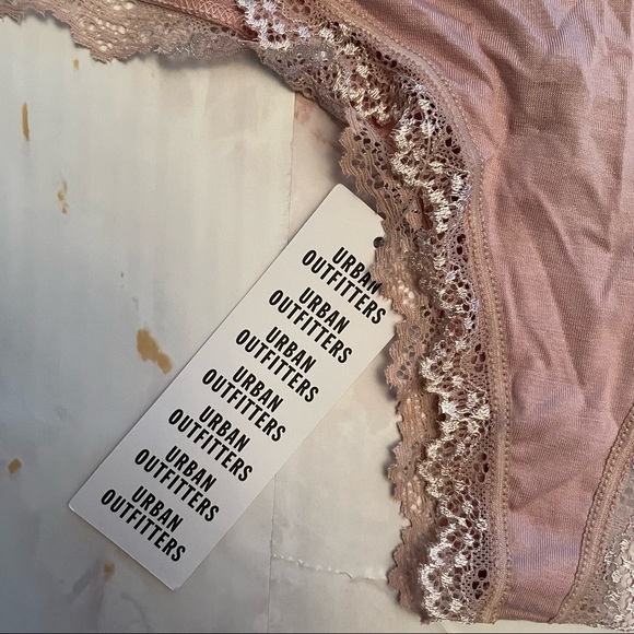 NWT Urban Outfitters mauve pink lace thong underwear in size large - Picture 2 of 5